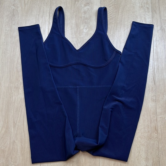 Beach Riot Active Navy Rosalie Jumpsuit, SIZE MEDIUM 1281 - Picture 4 of 8